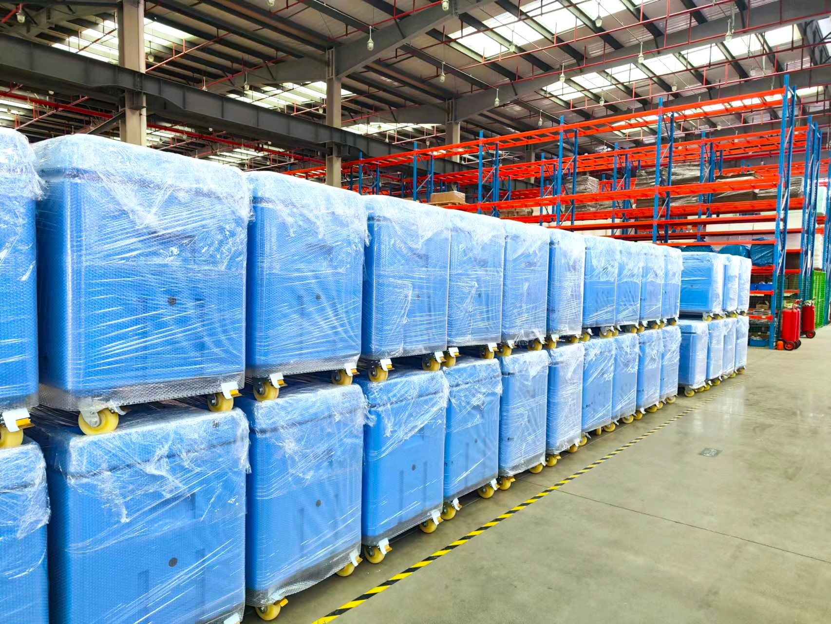 blue dry ice totes on wheels