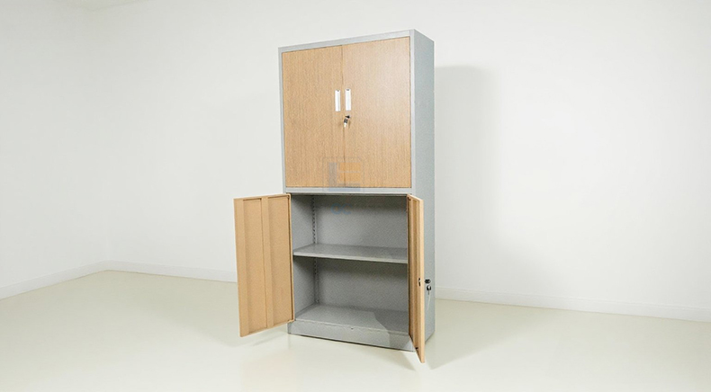 File cabinet with door