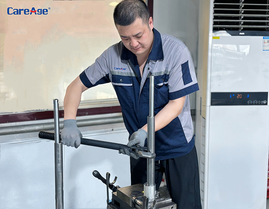 Hydraulic Pumps Improve Nursing Efficiency and Safety