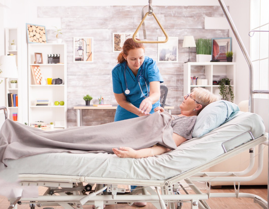 Electric Nursing Beds Help Bedridden Patients Recover