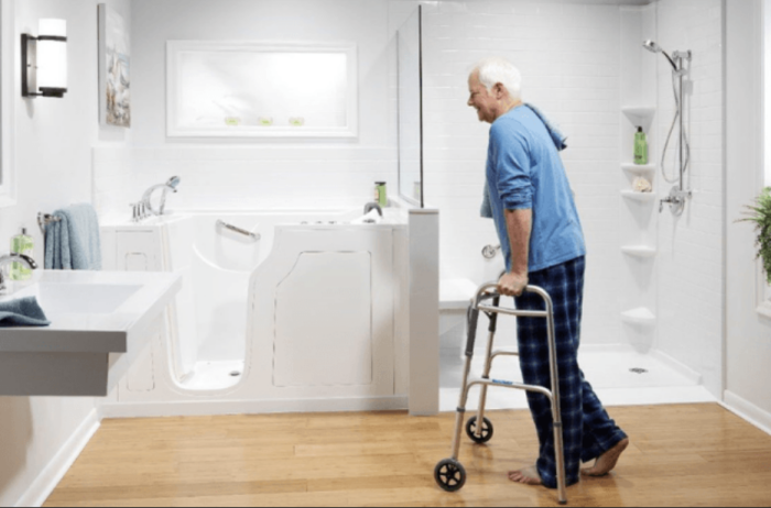 ‌Commode Chair Mobile