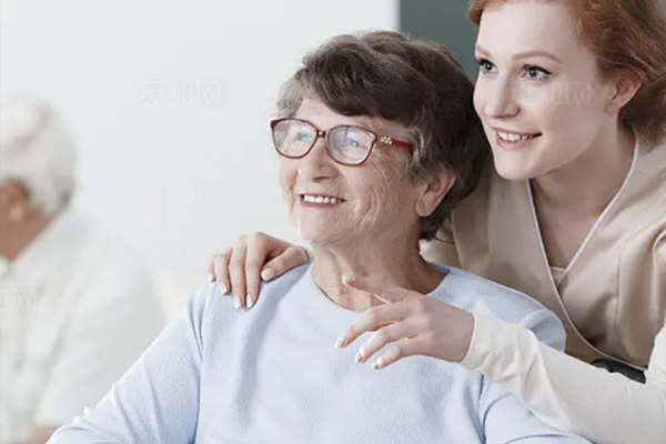 لماذا يتزايد الطلب على رافعات المرضى في أوروبا وأمريكا؟