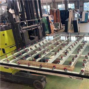 Größeres Brandschutzglas als Standard