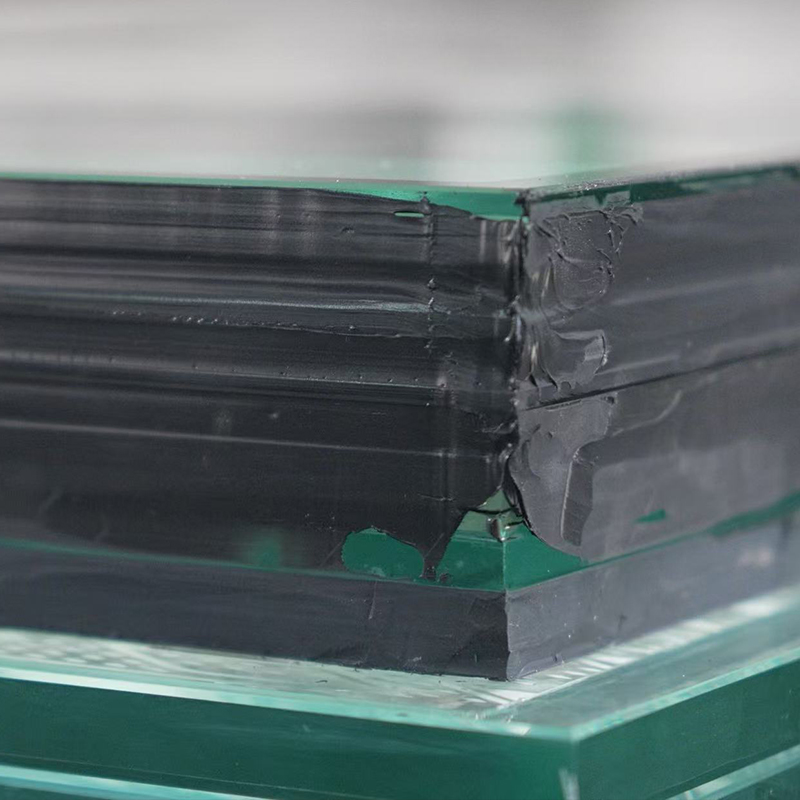 Irregular fire-resistant glass