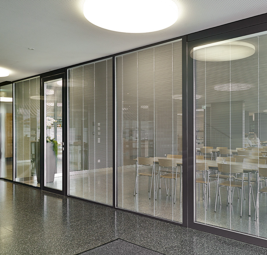 Fire-resistant glass walls