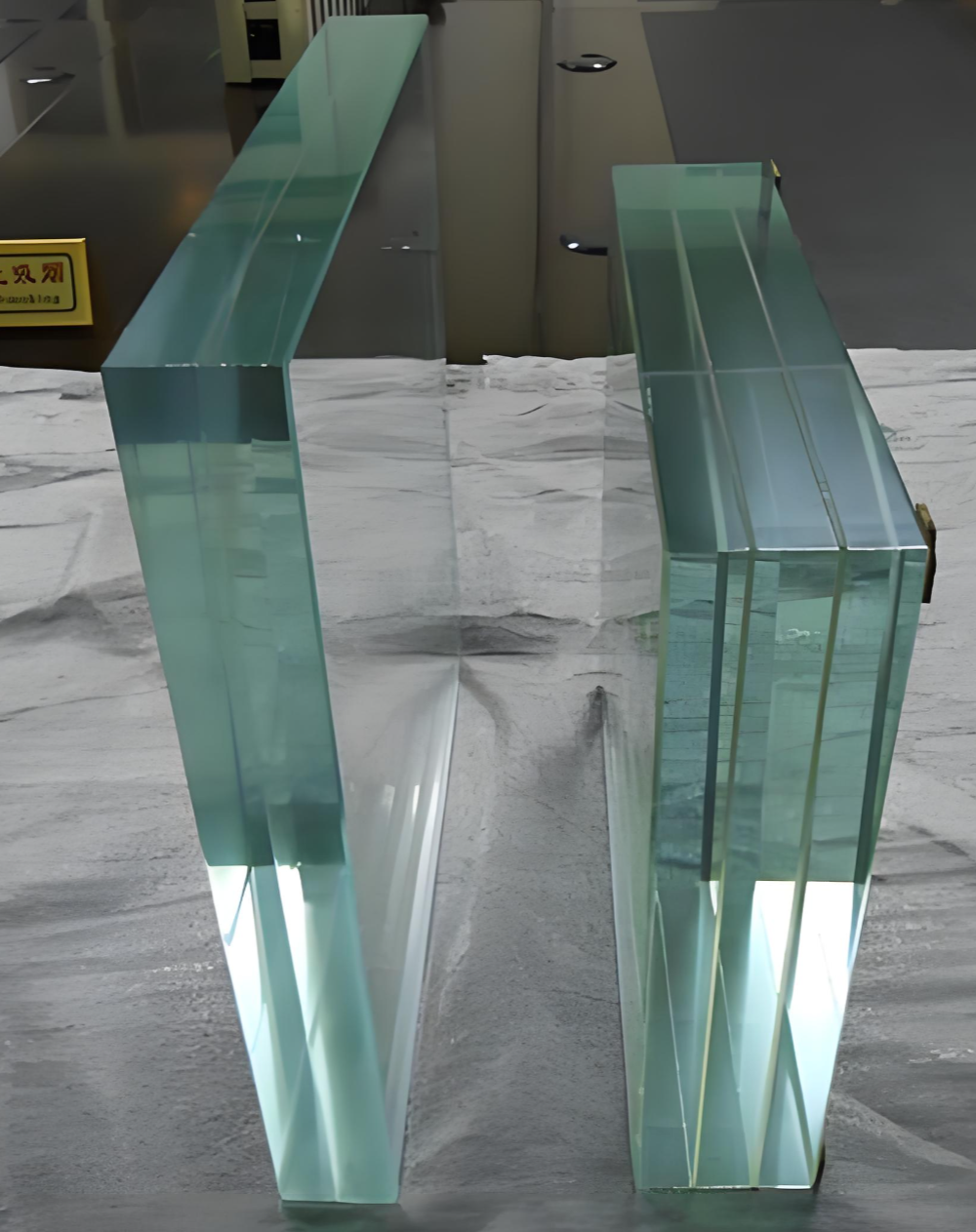 EI fire-resistant glass