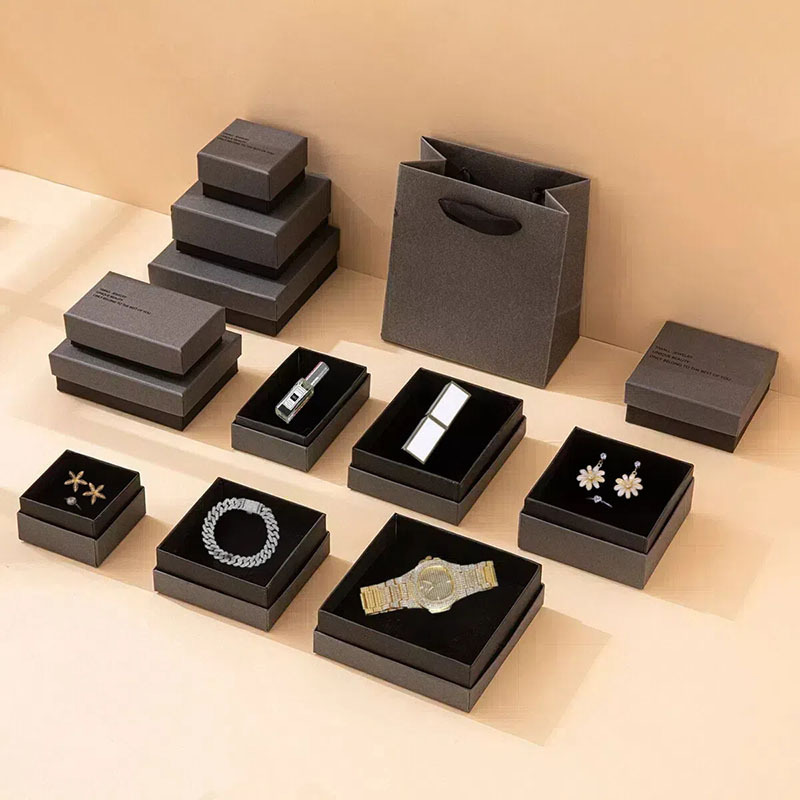 kotak kertas hadiah hitam putih berkualitas tinggi untuk perhiasan