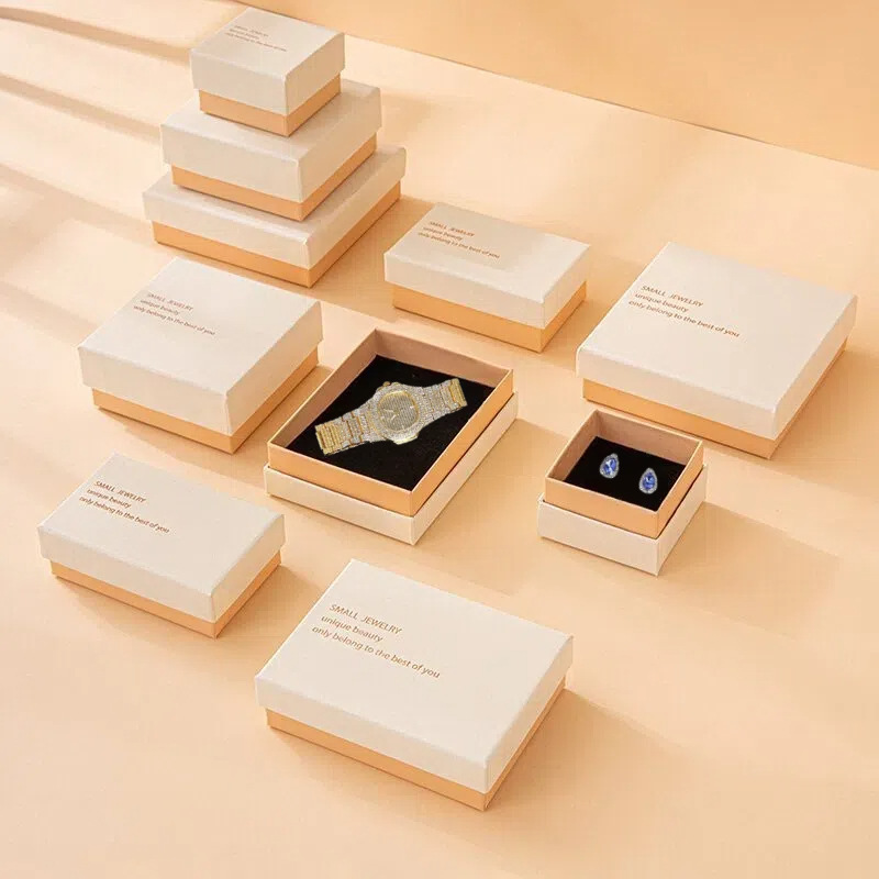 kotak kertas hadiah hitam putih berkualitas tinggi untuk perhiasan