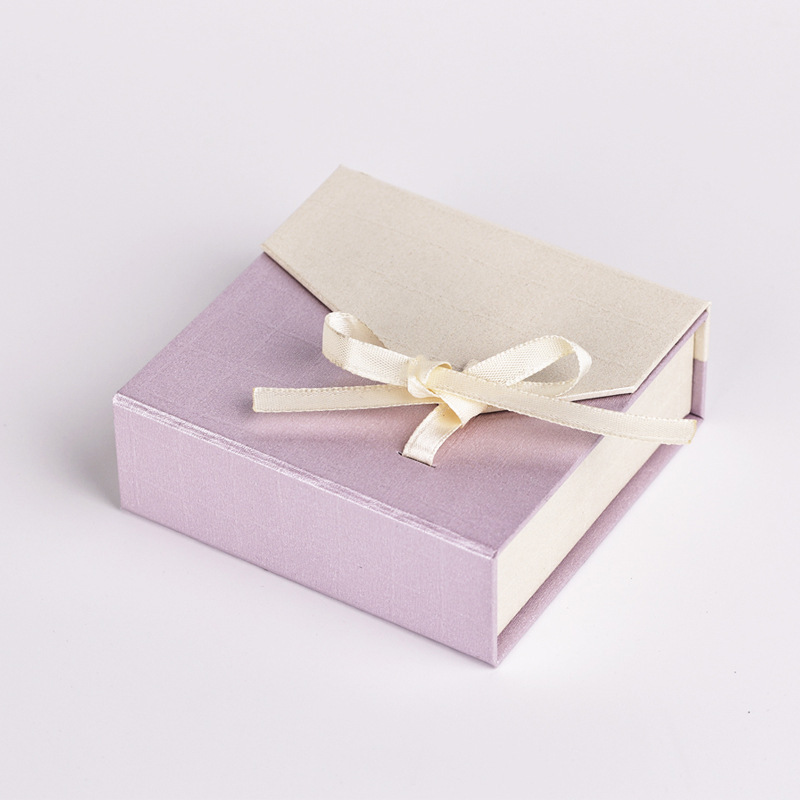 slight purpule jewelry packaging paper box with ribbon
