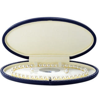 oval elite leather box for pearl jewelry