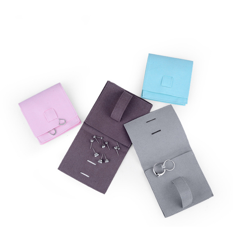 collapsible travel jewelry case with snap lock