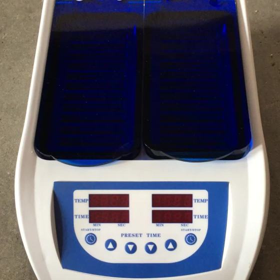 12 or 24 gel card incubator