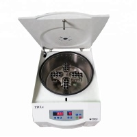 Benchtop low speed lab centrifuge with swing bucket rotor TD5A