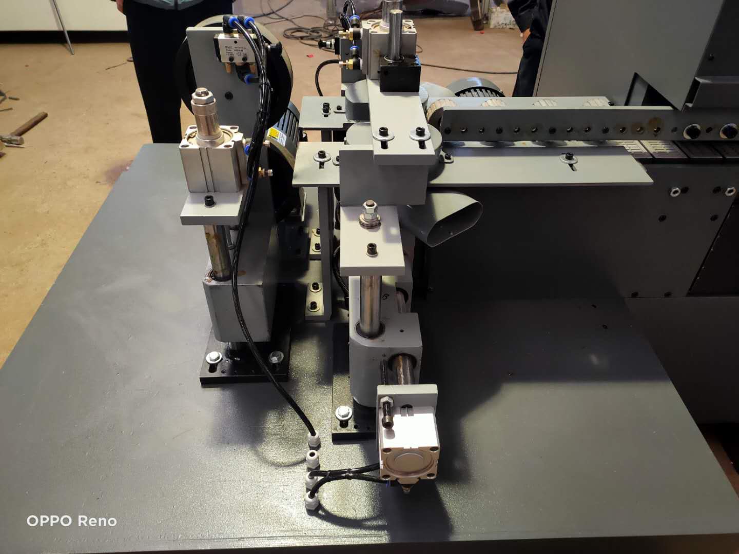 Automatic High Speed Milling Corner Trimming and End Milling Edge Banding Machine Manufacturers, Automatic High Speed Milling Corner Trimming and End Milling Edge Banding Machine Factory, Supply Automatic High Speed Milling Corner Trimming and End Milling Edge Banding Machine