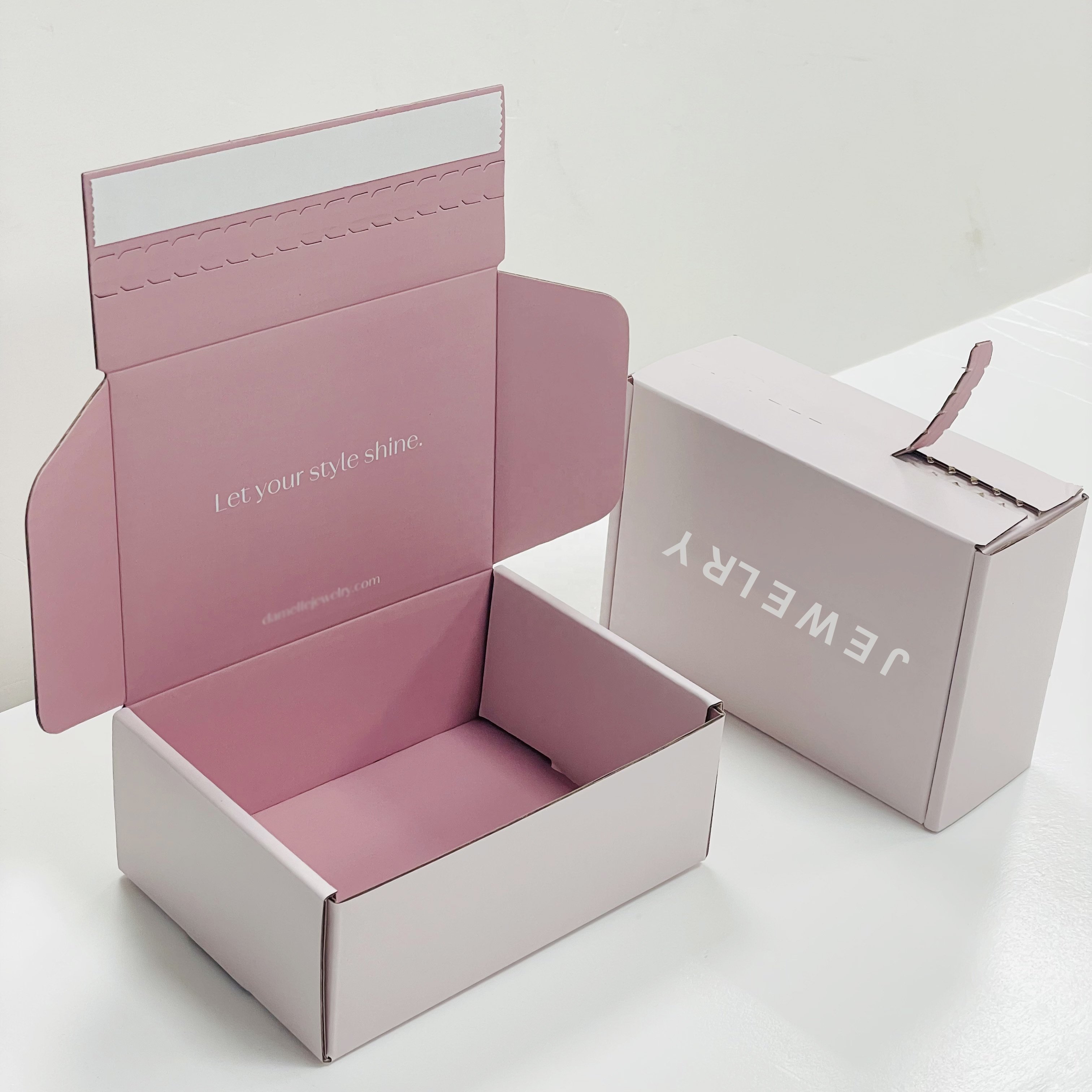 E-Commerce Custom Printing Logo Self Sealing Recycled Packaging boxes Shipping Clothing Box E Flute Corrugated Mailer Carton