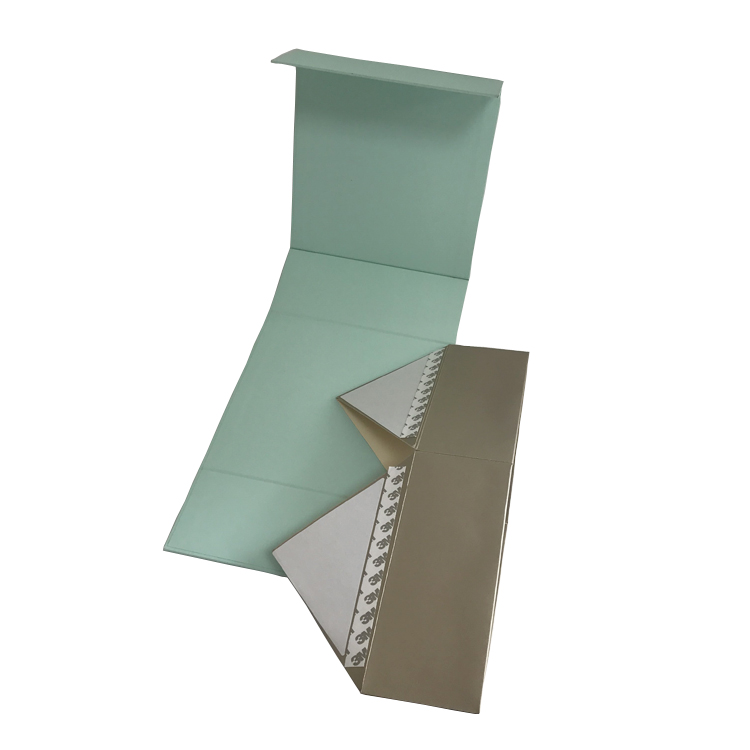 Custom Recycled Cardboard Gift Boxes Foldable Magnetic Closure Stamped Paperboard Eco-Friendly Stylish Packaging Paper Products