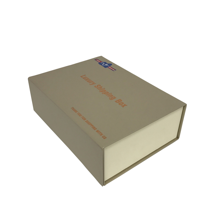 Beautiful Gold & Rigid Grey Sheet Coated Magnetic Pajama Gift Box with Embossed Logo Folded Closing Shopping Promotion Gift Box