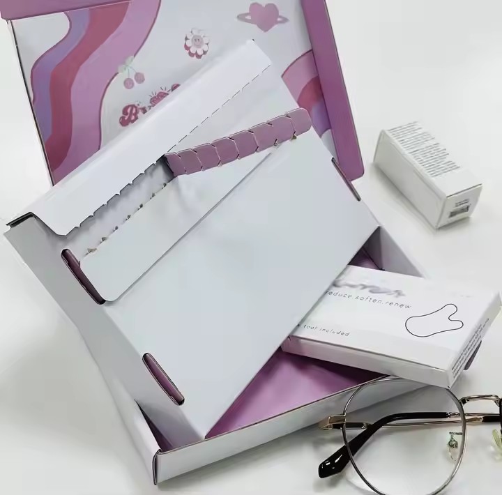 Customized Cosmetics Packaging Box 9x6x3 Corrugated White Cardboard with Embossing Printing Recyclable Brown Transport Mailer
