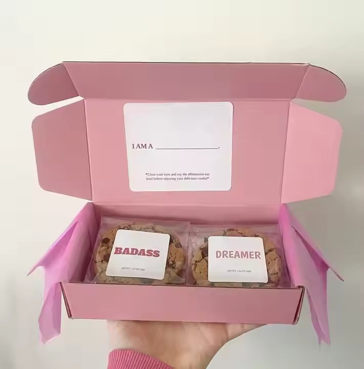 Custom Designed Cardboard Shipping Box for Bakery Cookies and Biscuit Packaging Recycled Paper Materials