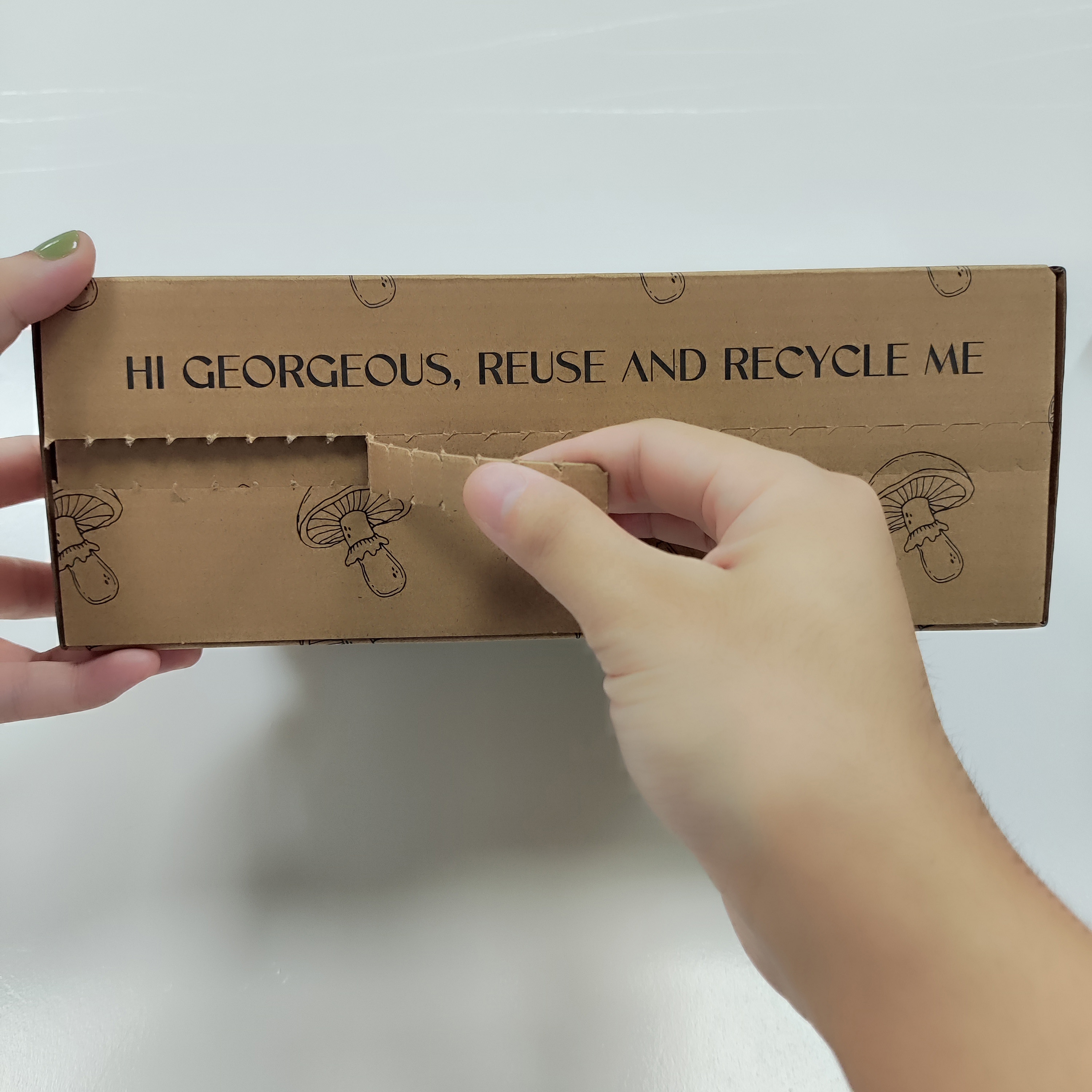 OEM Custom Logo Printed Luxury Corrugated Folding Kraft Cosmetic Packaging Cardboard Box