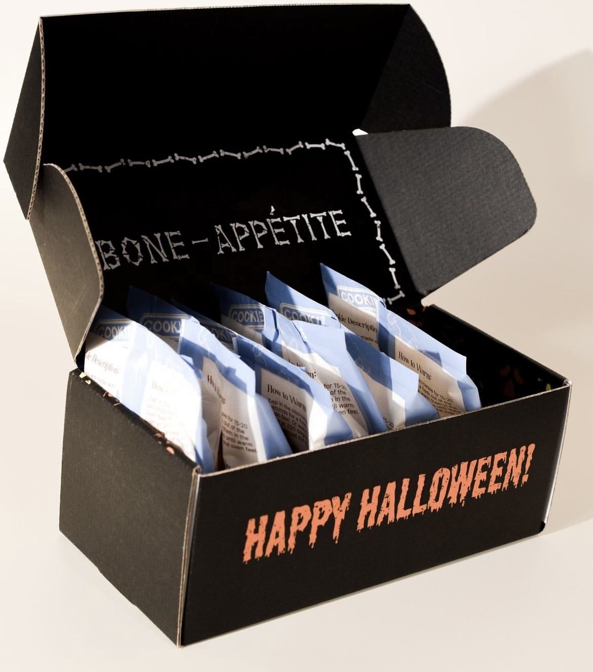 What Is the Best Packaging to Ship Clothes?