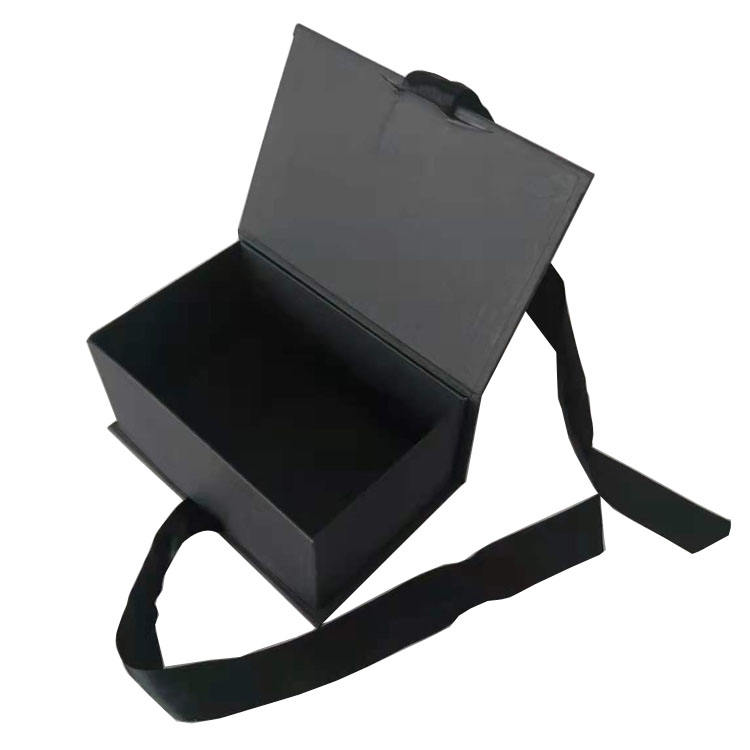 Cardboard Gift Box with Ribbon Closure Support Proofing