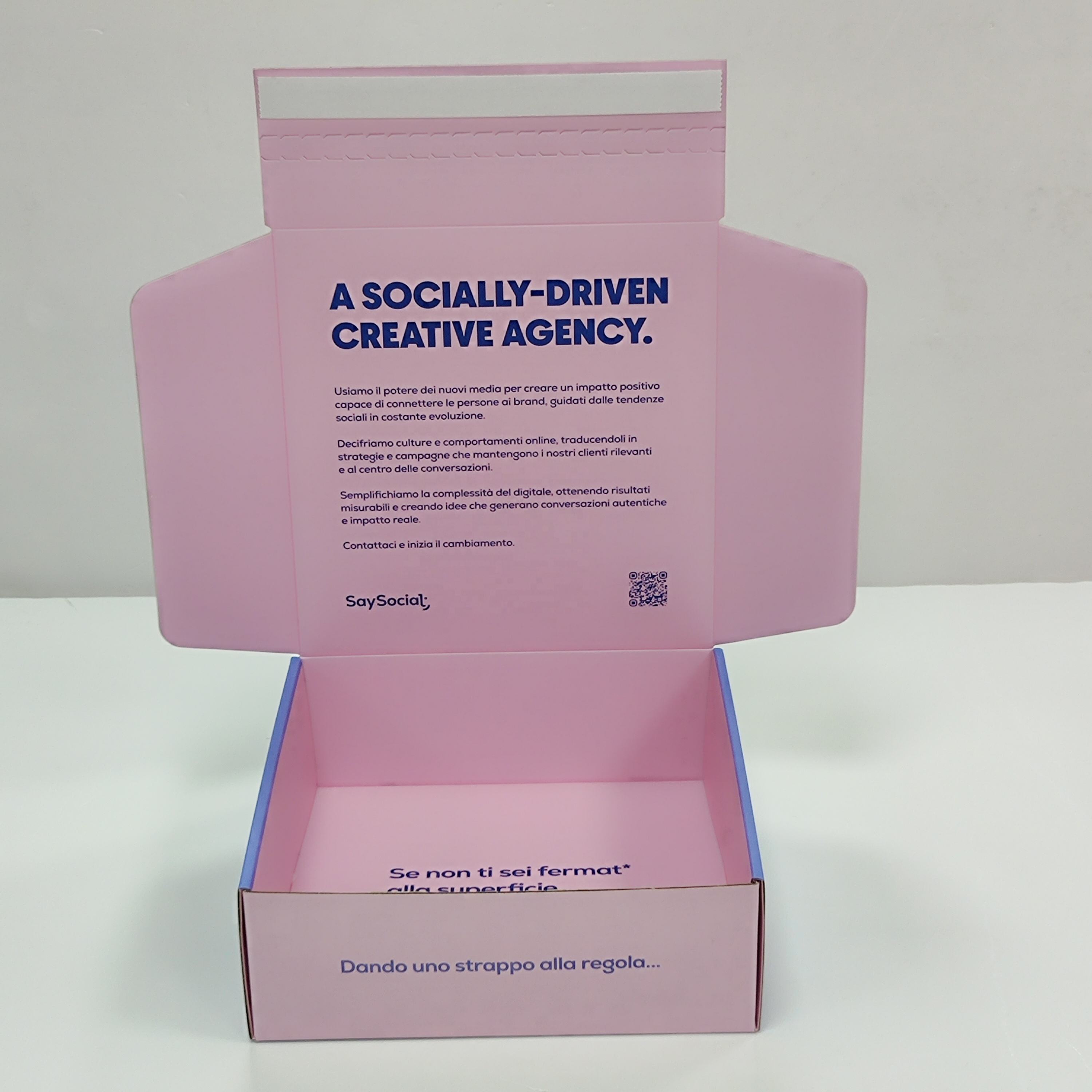 Boîte d'expédition en carton ondulé rose et violet personnalisée avec logo gratuit pour échantillons cosmétiques