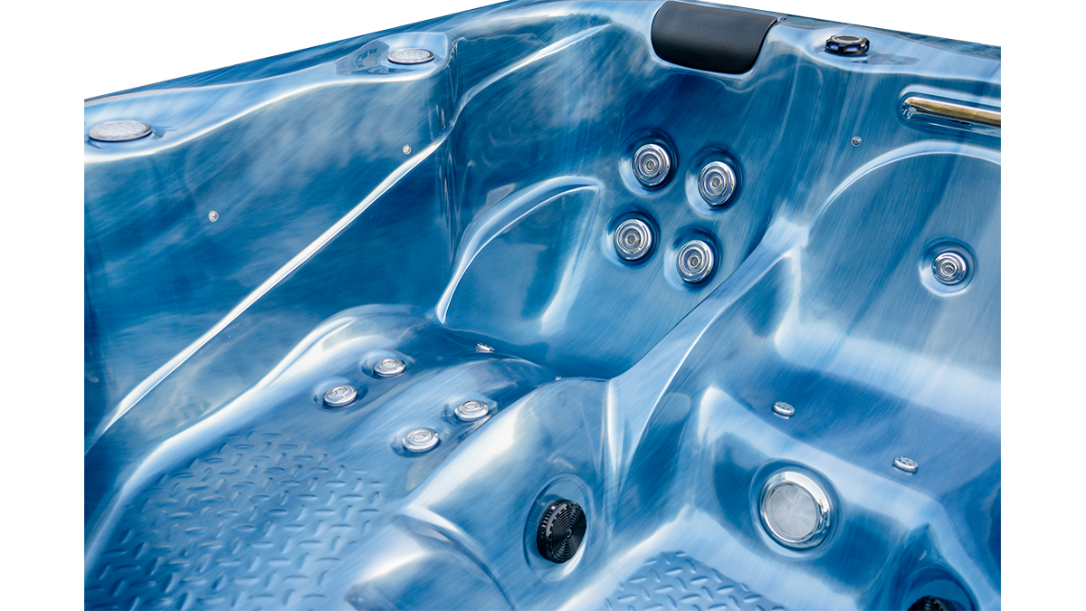 Outside hottub 34 jets semi inground hot tub