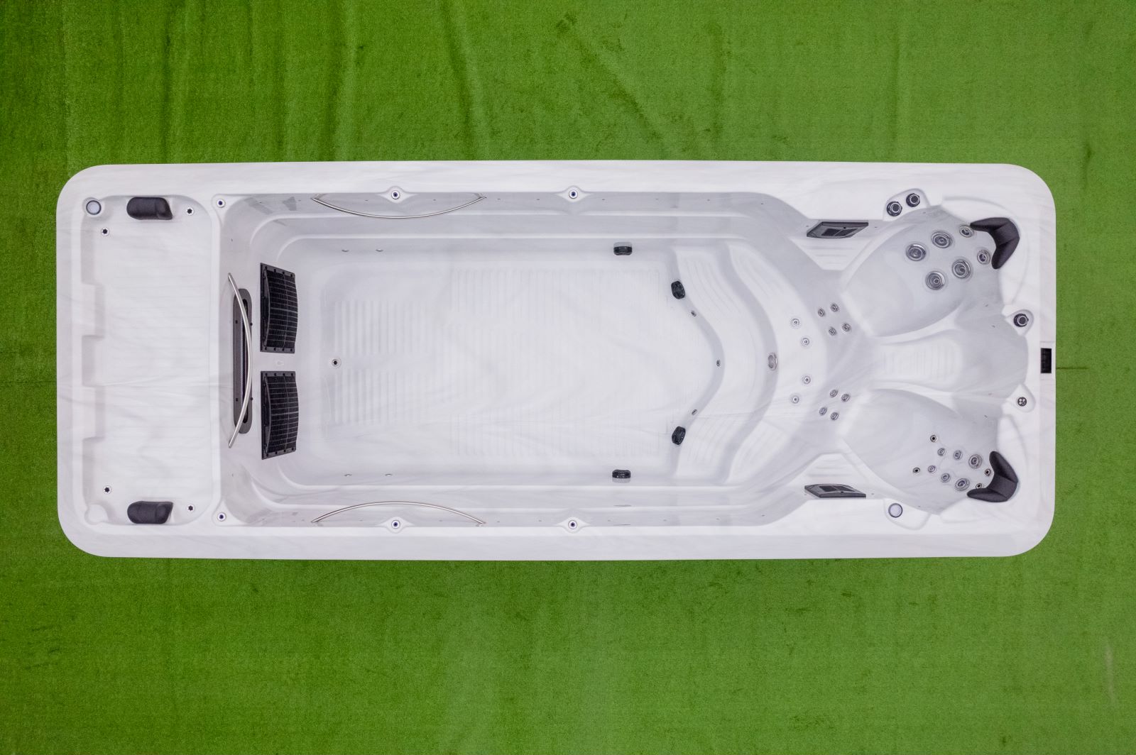 5.8m outdoor garden leisure swim spas