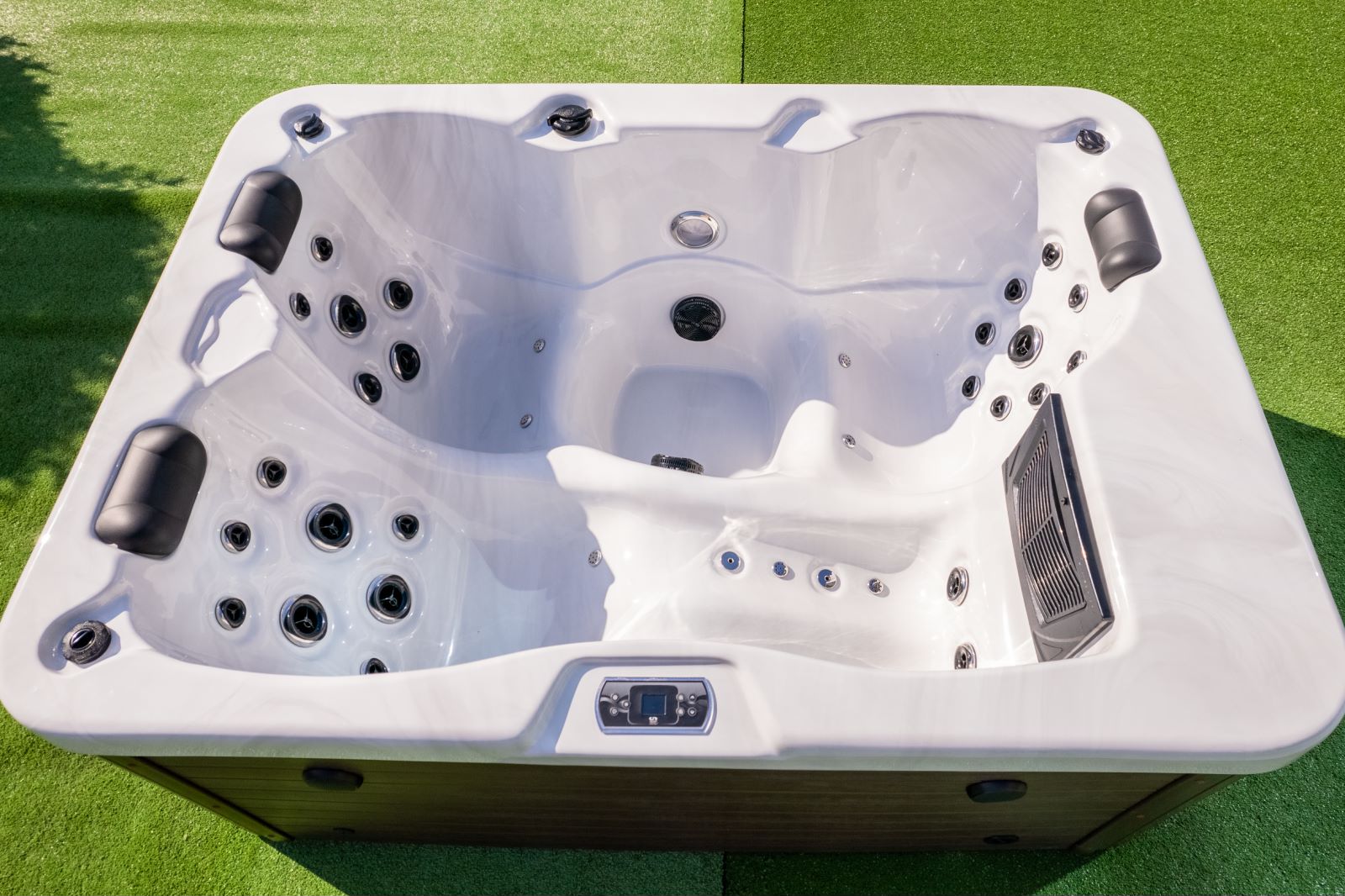 France 29 jets romantic couple spa massage tub