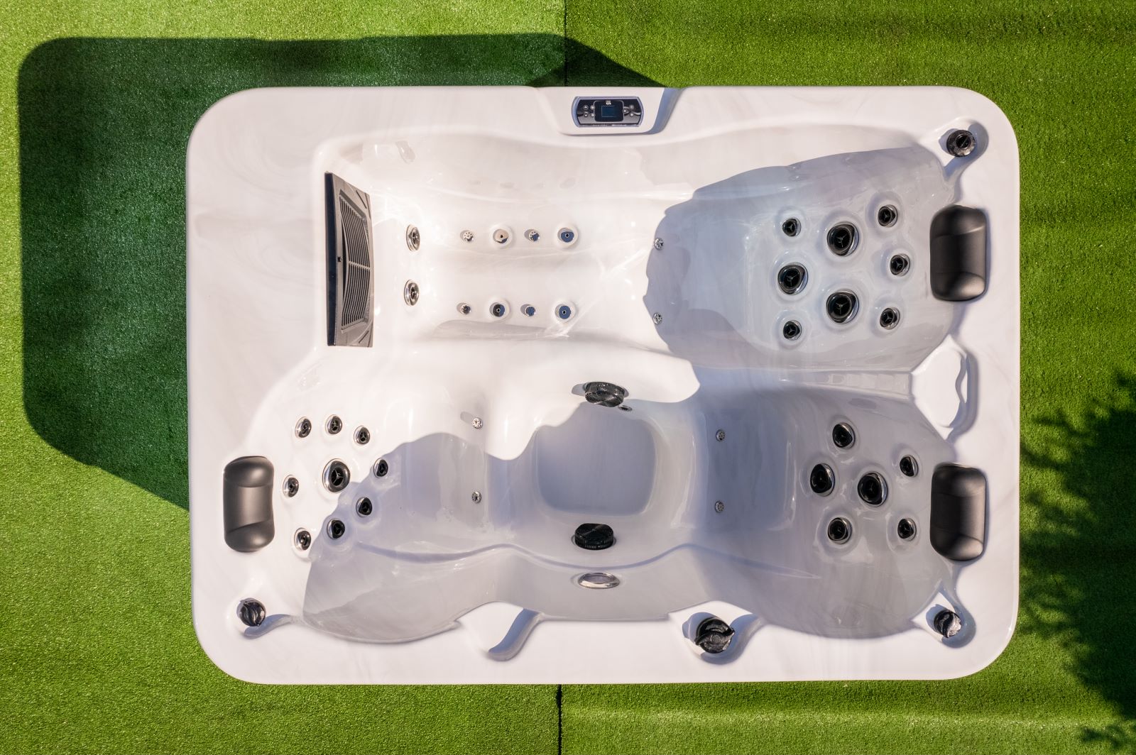 France 29 jets romantic couple spa massage tub