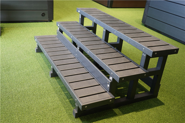 Anti slip 2 tier outdoor spa hot tub steps