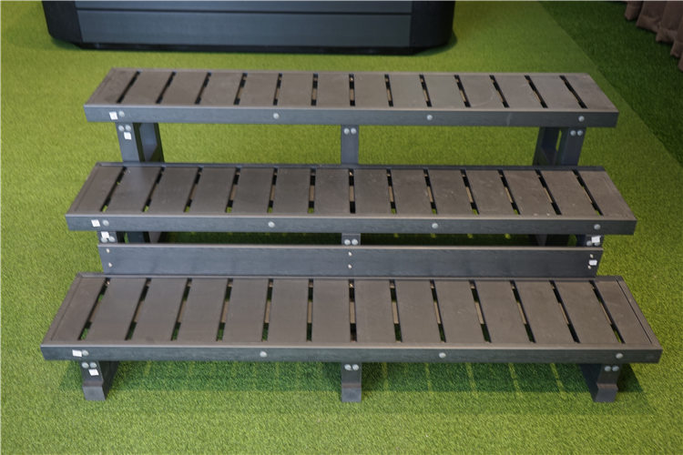 Anti slip 2 tier outdoor spa hot tub steps