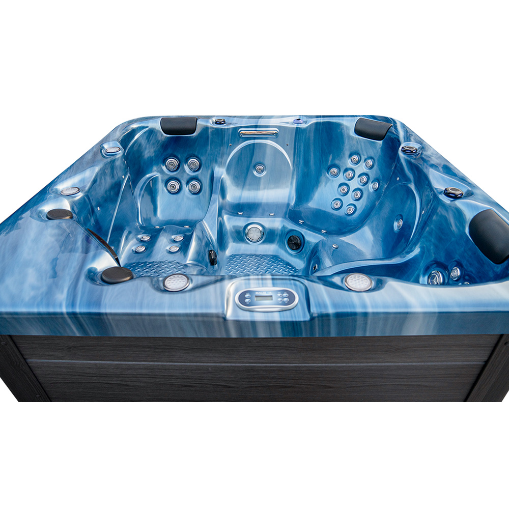 What’s the difference between a Jacuzzi and a jet tub?