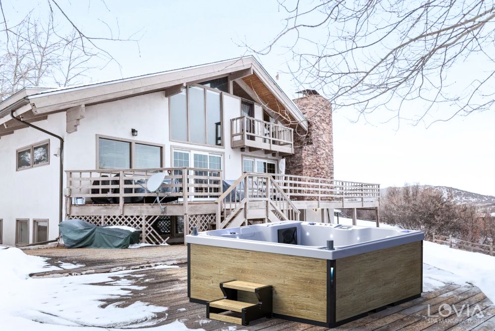 Why does using a hot tub burn calories? Can I use it to lose weight?