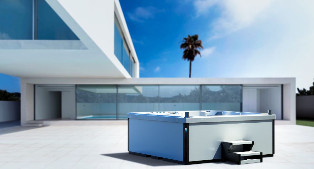 What are the health benefits of an outdoor jacuzzi tub?