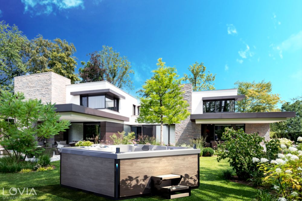 How to choose the size and shape of an outdoor hot tub?