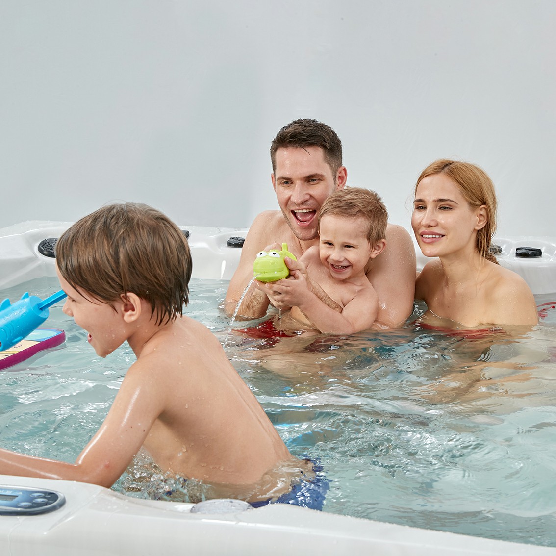 Couple games suitable for playing in the home hot tub