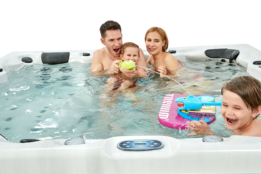 Outdoor Jacuzzi Ideas