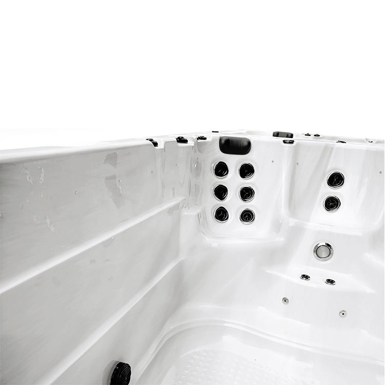 Large hot tub swimming pool and hot tub combo