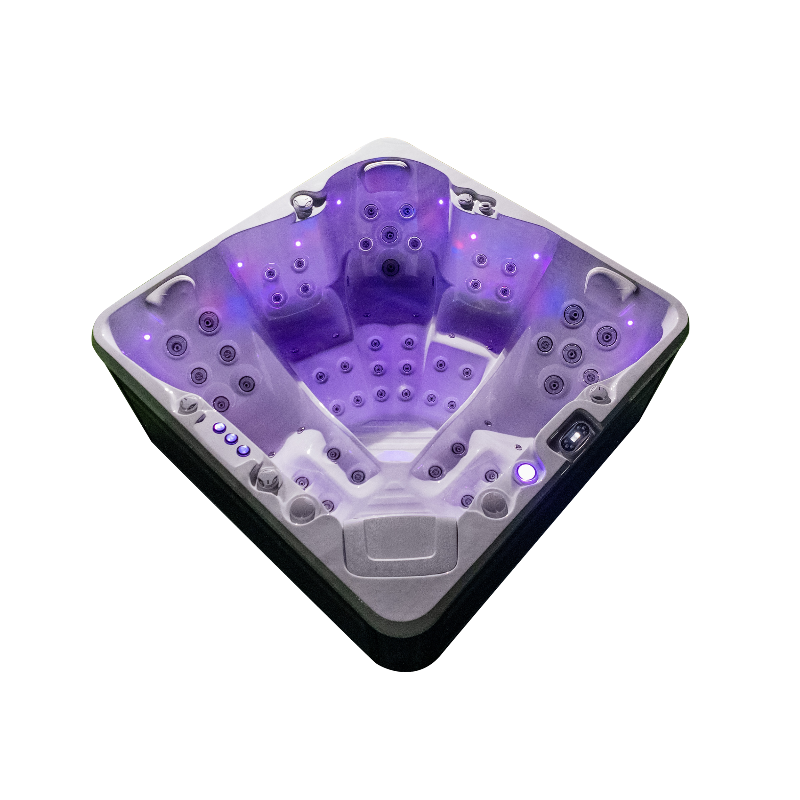 Back yard spa 5 person hot tub with 2 loungers