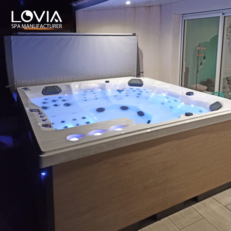 outdoor jacuzzi bathtub