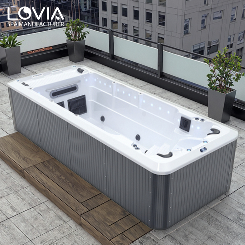 Kann starker Schock das Wasser in einem Swim-Spa-Whirlpool trüben?