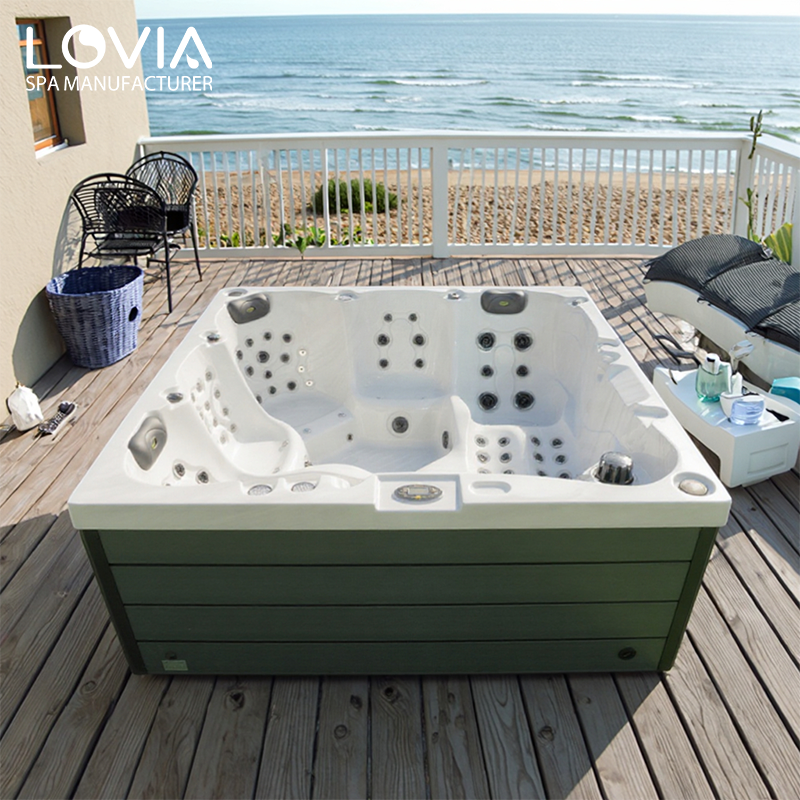 outdoor spa jacuzzi tub