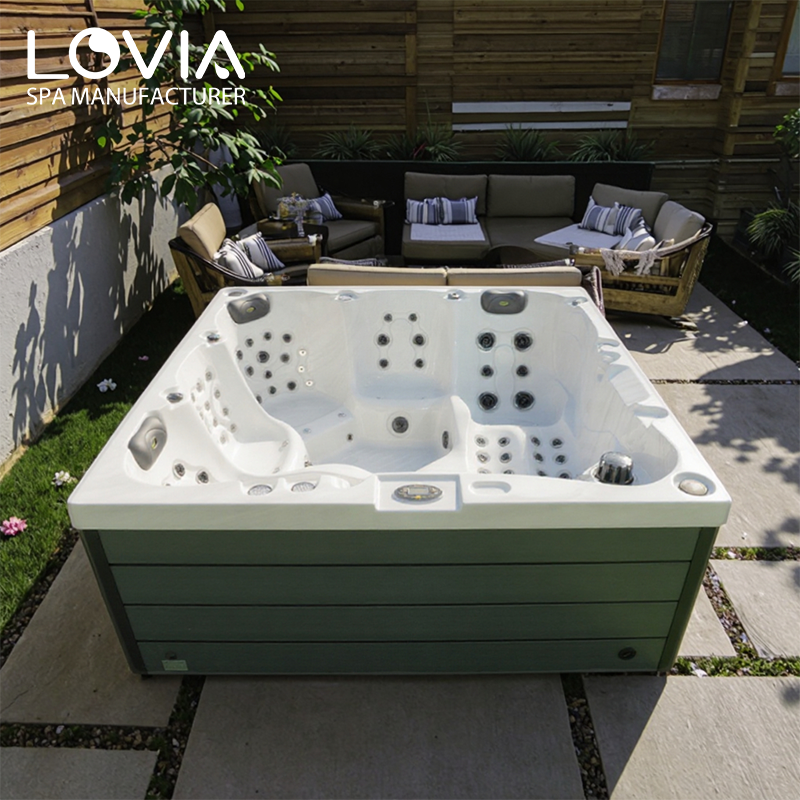 220V spa hot tub