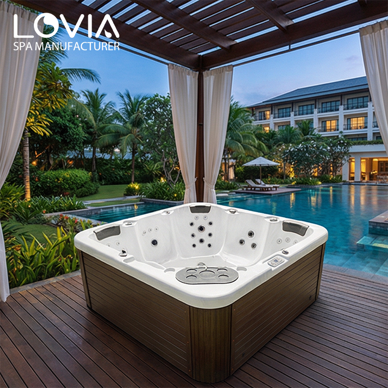5-Person Hot Tub 5-Person Hot Tub