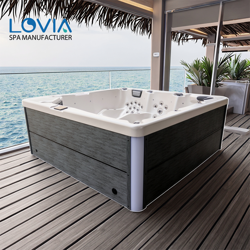 outdoor jacuzzi hot tub