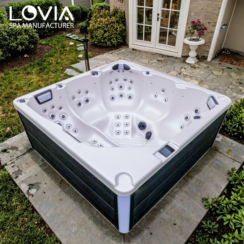 outdoor spa hot tub