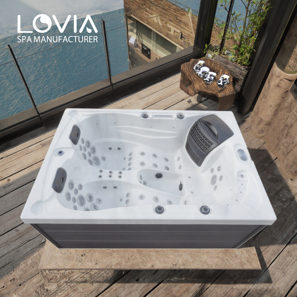 jacuzzi outdoor spa
