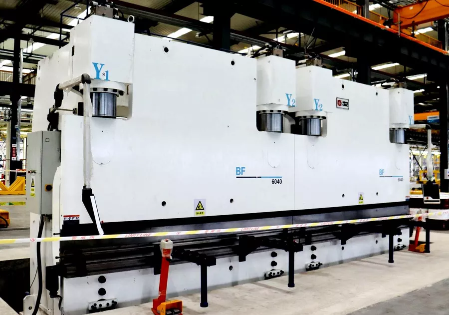 1200 tons of hydraulic CNC bending machine 1200 tons of hydraulic CNC bending machine
